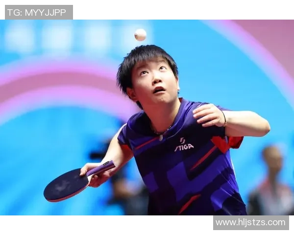 孙颖莎人气火爆！4-0刘炜珊看台连连喝彩 喝水擦汗一幕被赞超心爱